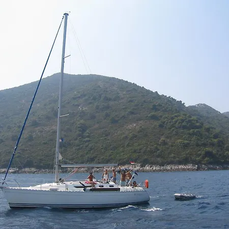 Bateau-hôtel Waypoint Azzurra