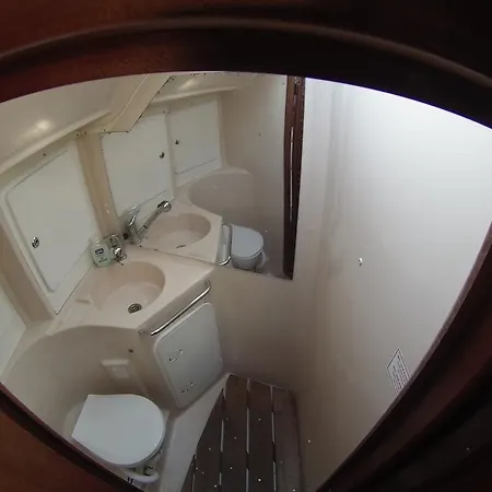 Waypoint Azzurra Bateau-hôtel 3*