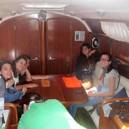Waypoint Azzurra Hotel en barco